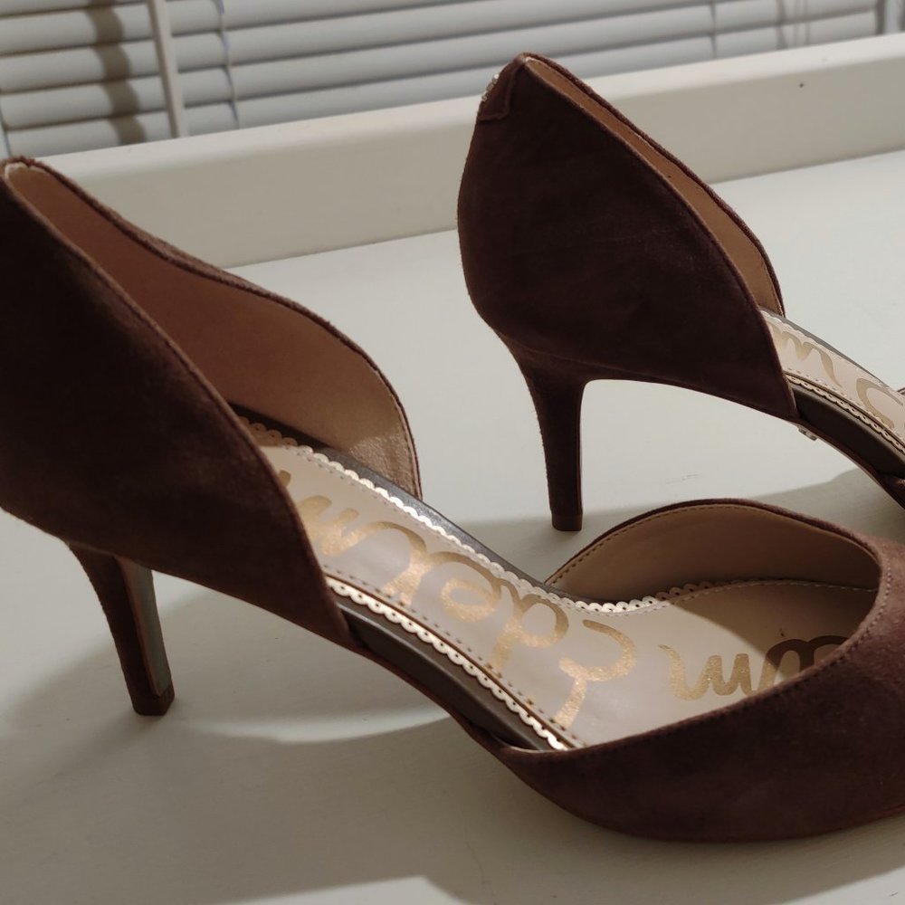 Sam Edelman Soft Cocoa Color Size 8 Heels with Cut Out, Very good condition